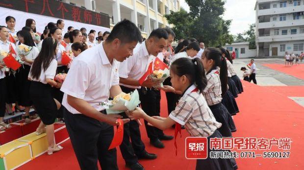 苏圩镇最新新闻，发展动态与社会变革的交汇点